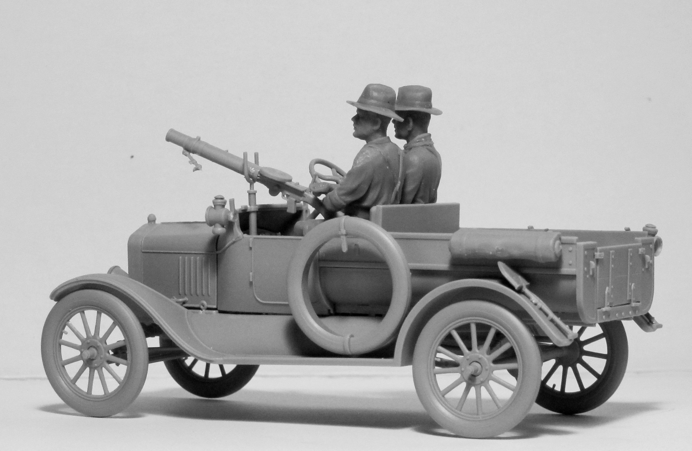1/35 Водители АНЗАК (1917-1918 г.) #35707 / ANZAC Drivers (1917-1918) (2 figures) (100% new molds)